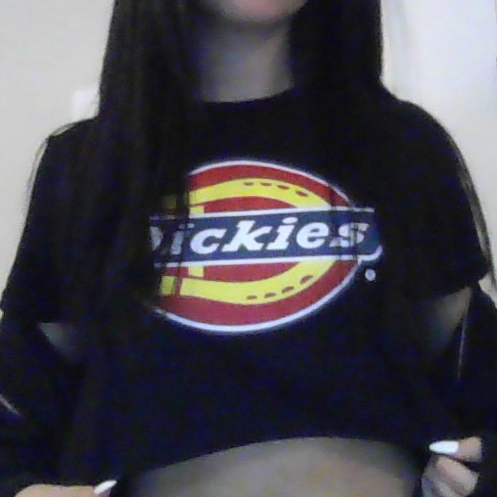 black crop top